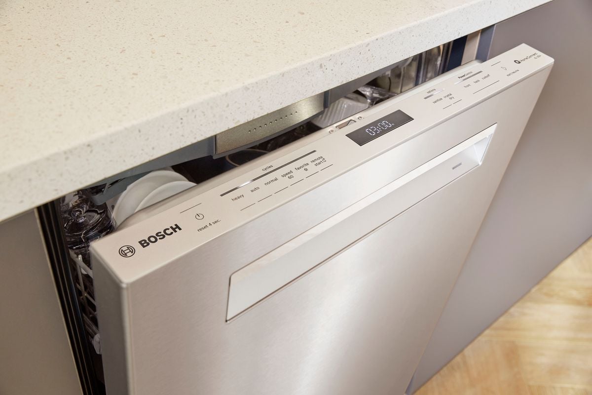 Lave-vaisselle Bosch 800 Series inox encastré avec bandeau de commande pour entretien