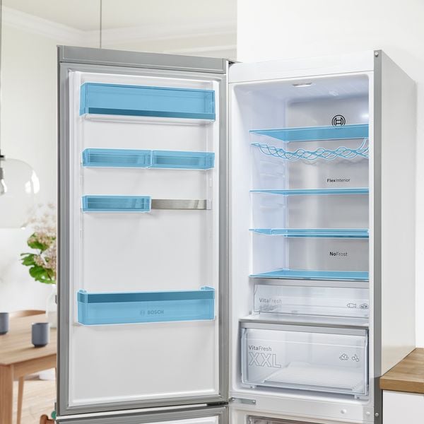 Intérieur de réfrigérateur Bosch vide avec zones VitaFresh et VitaFresh XXL identifiées