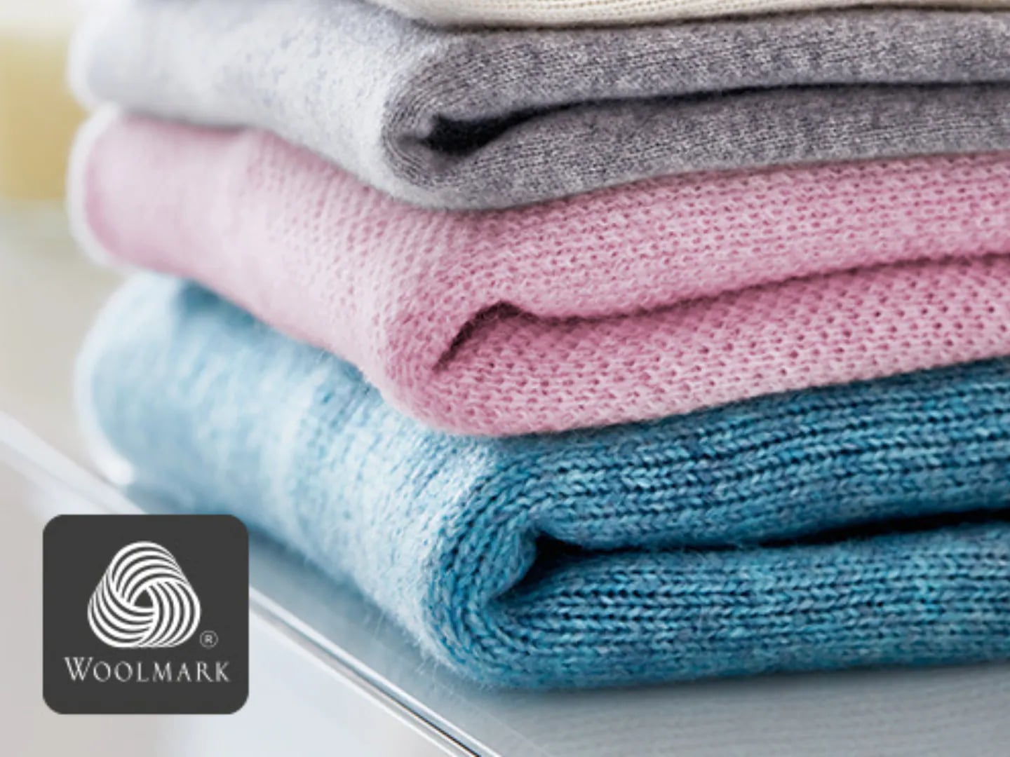 Pulls laine intacts apres lavage DualCare Electrolux certifie Woolmark