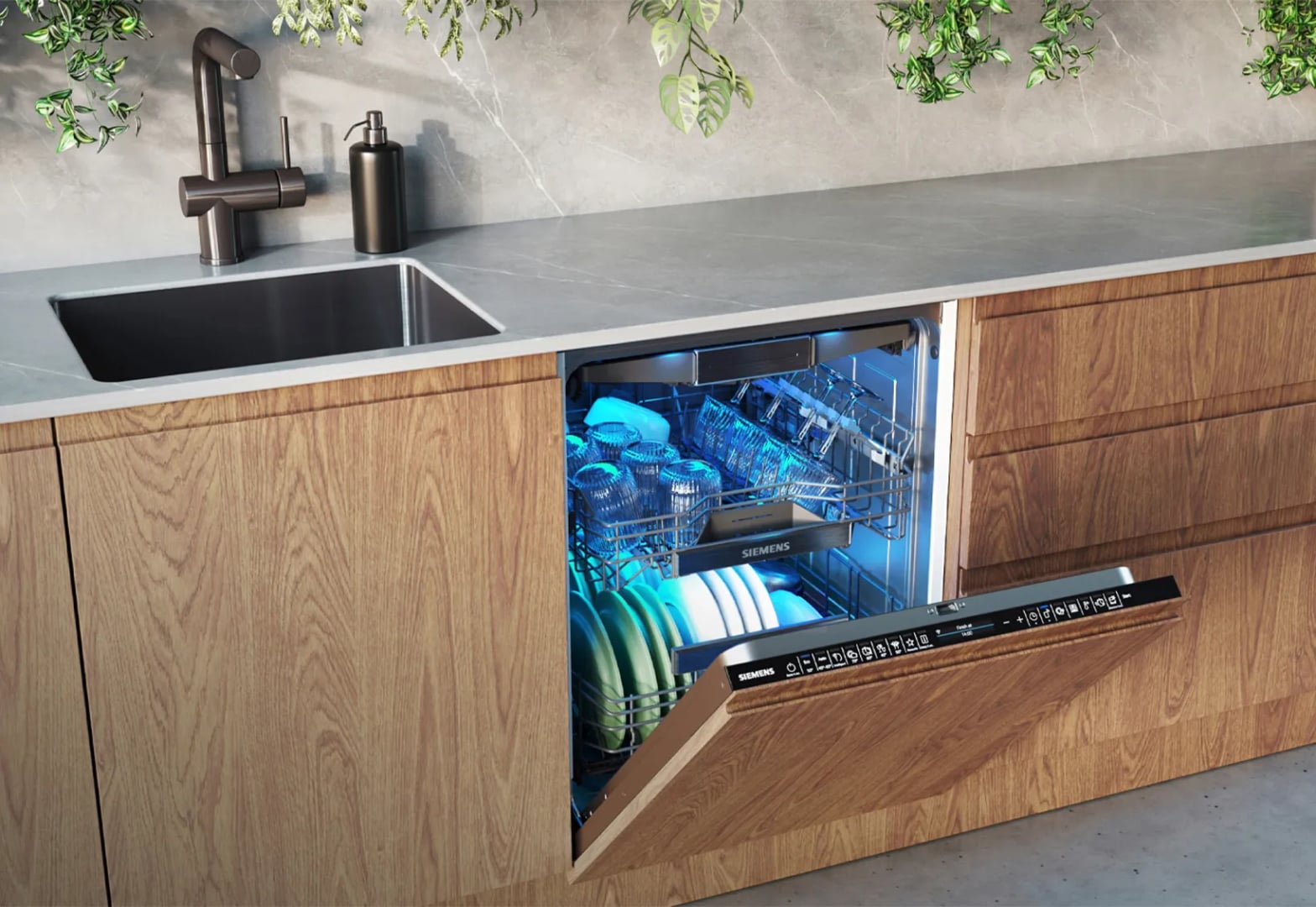 Lave-vaisselle Siemens avec rackMatic montrant le panier supérieur réglable en position ouverte